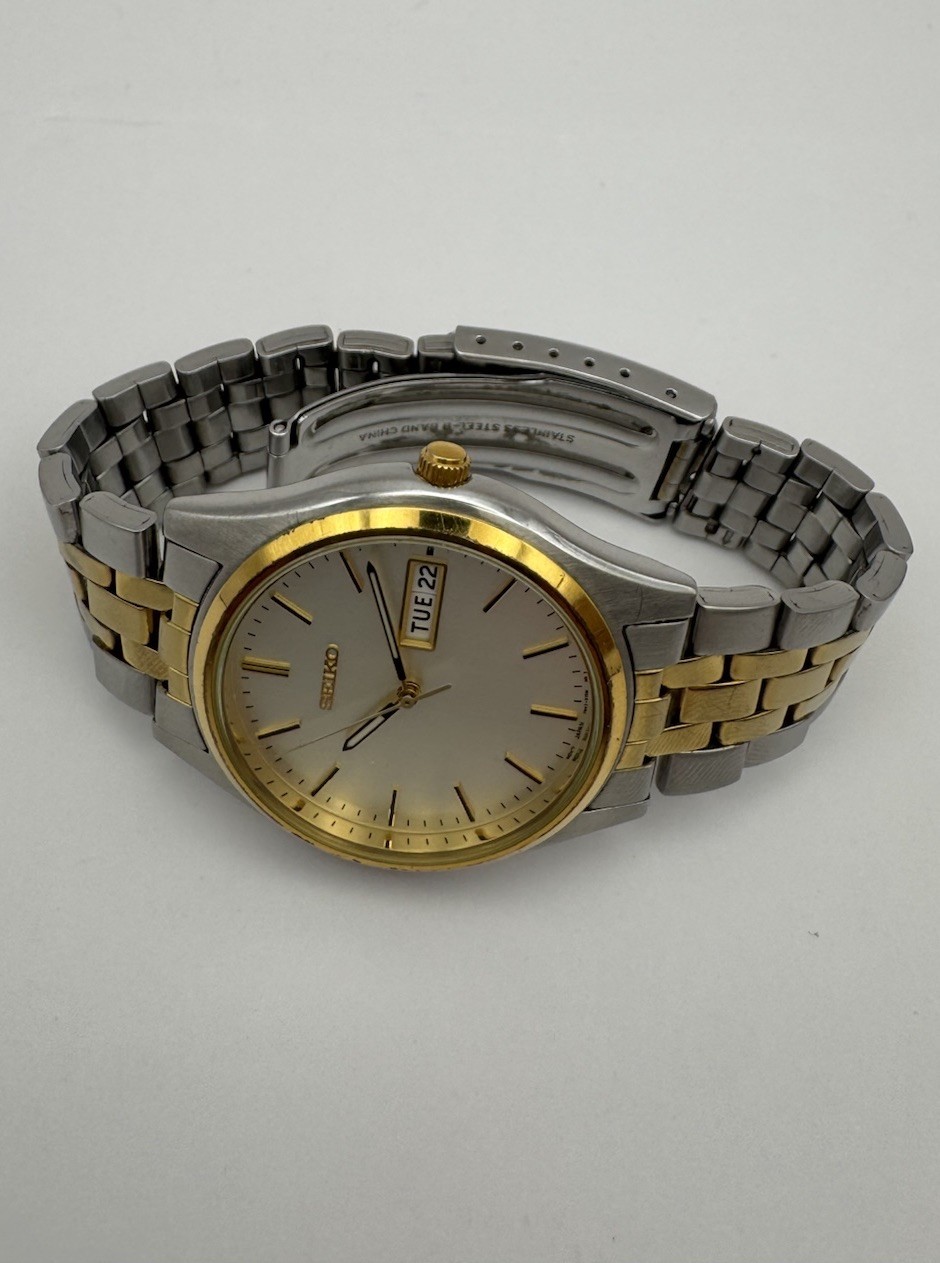 1998 Vintage Seiko Quartz Day-Date Two-Tone Men’s Watch – Seiko 7N43 Movement