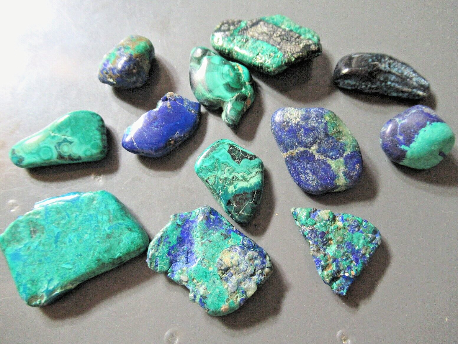 AZURITE-MALACHITE FLATS & STONES 150tcw 14mm X 11mm TO 24mm X 18mm #506