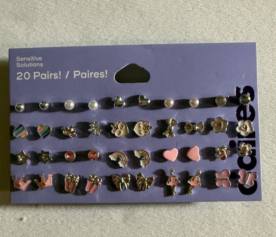 20 Pairs Of Claire’s Jewelry Earrings As Pictured.MSRP $25 NWT