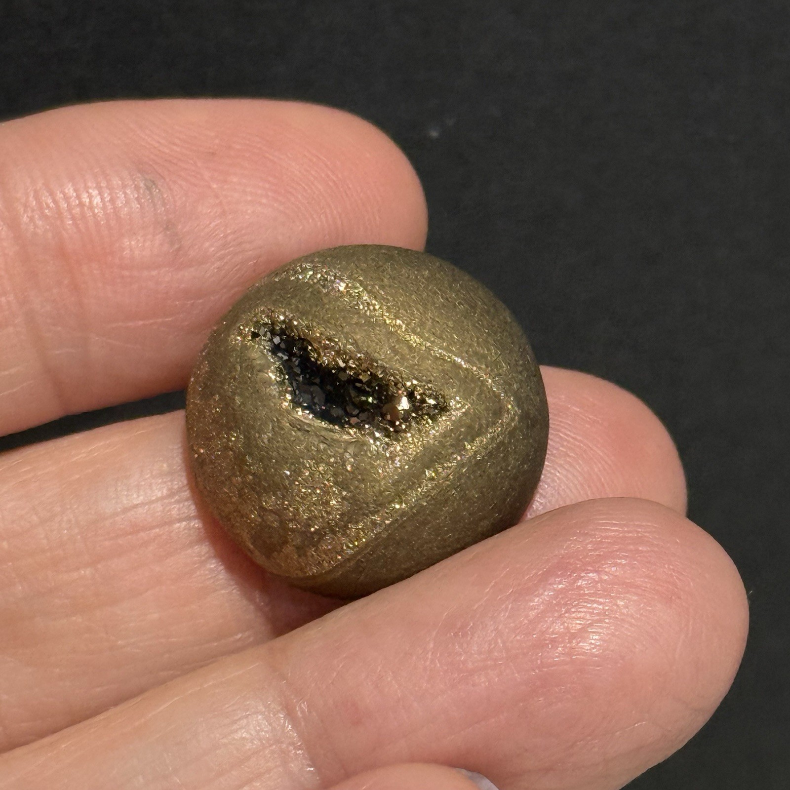19.85×10.3mm Sparkly Golden Coated Round High Dome Agate Druzy Cabochon