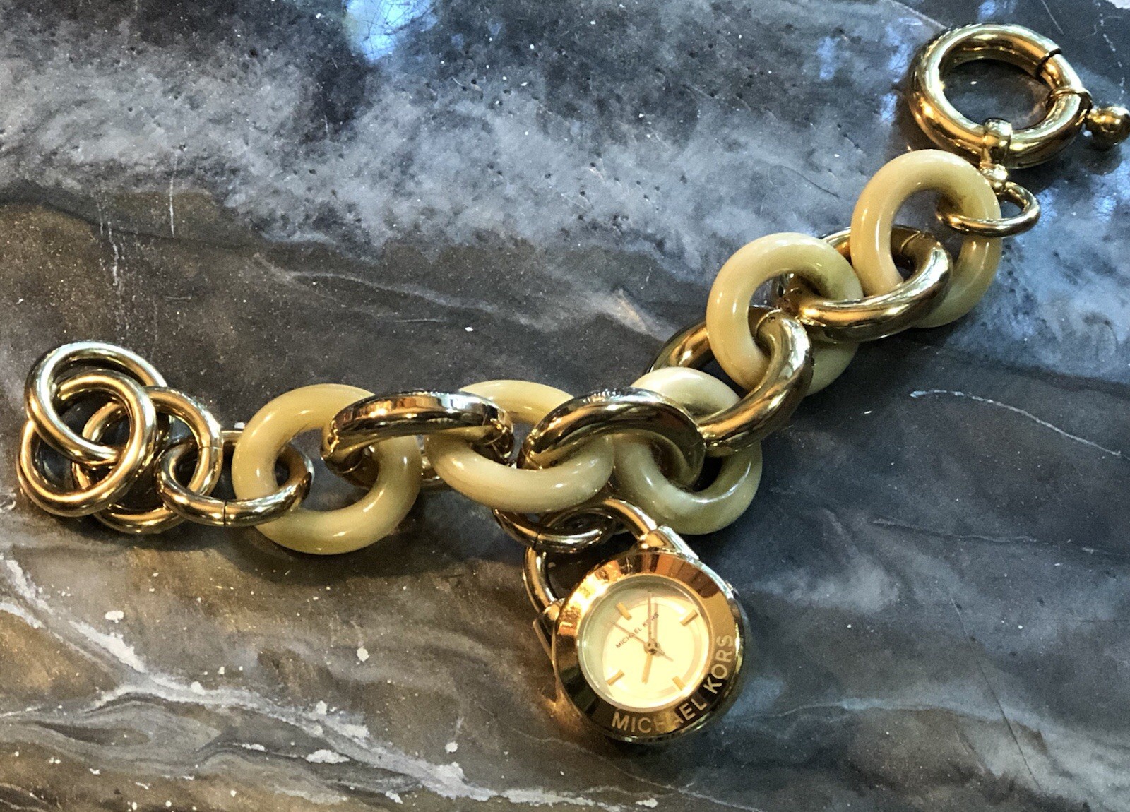 🍯✨RARE NOS w/ Box VINTAGE MICHAEL KORS Gold Chain Link CHARM BRACELET WATCH 🛍️