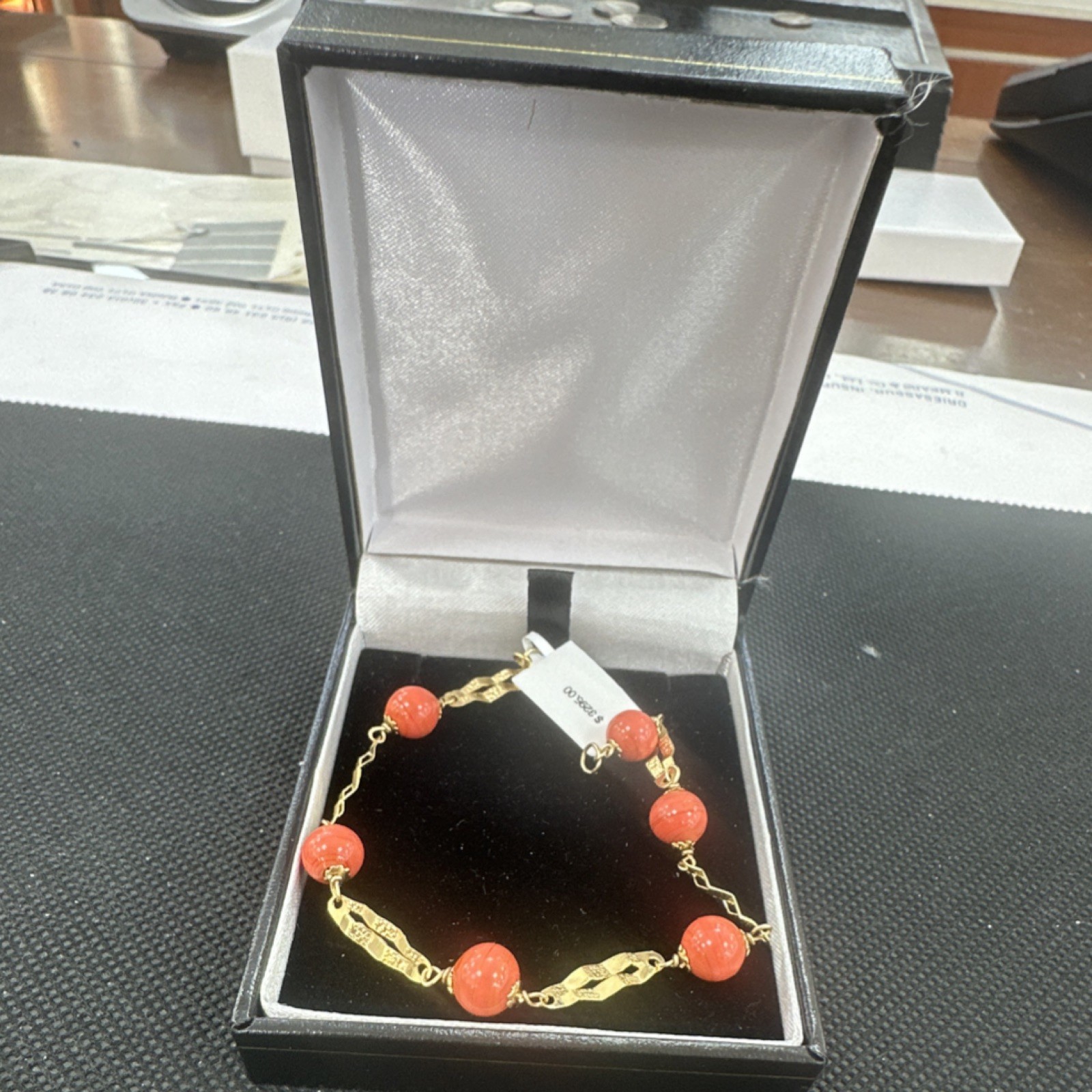 18k Yellow Gold Coral Beaded Chain Bracelet Spring Ring 7.6-8 in 6.05ctw