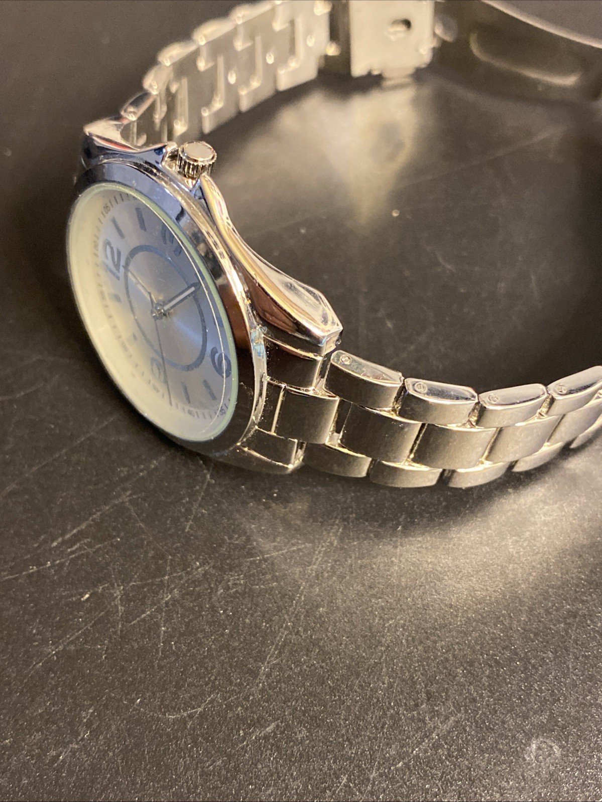 Accutime Watch Corp Analog Quartz Men’s New Battery