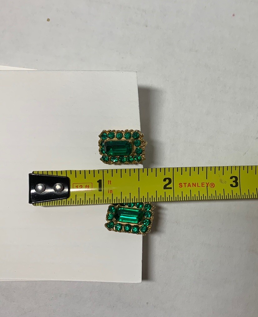 Vintage Emerald Cut Green Lab Created Screw Back Earrings 30 Stones Gold Tone