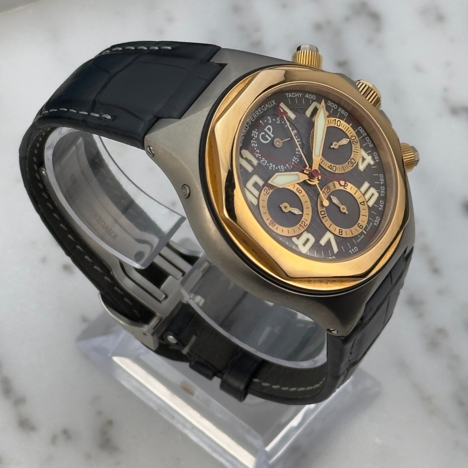 Girard-Perregaux Laureato EVO3 Chronograph 80180-26-212-FK6A Titanium Rose Gold