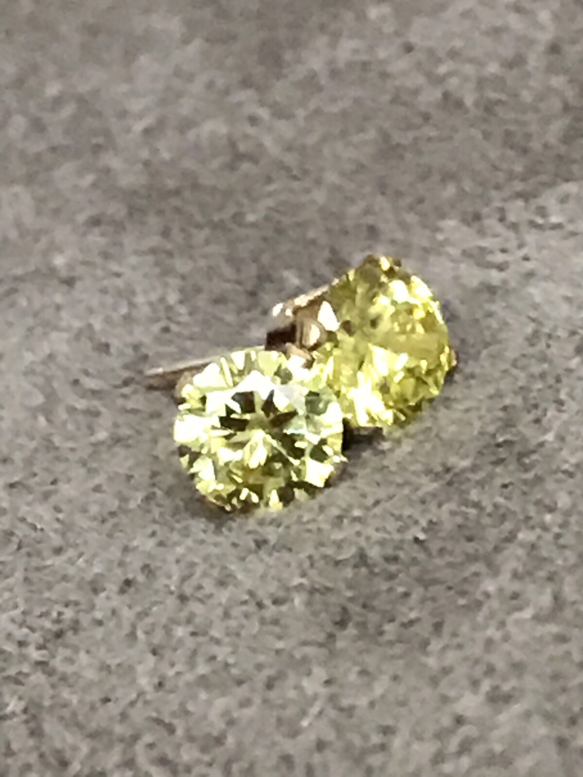 PERIDOT CUBIC ZIRCONIA STUD EARRINGS. AAA 5mm ROUND. 14k GOLD FILLED