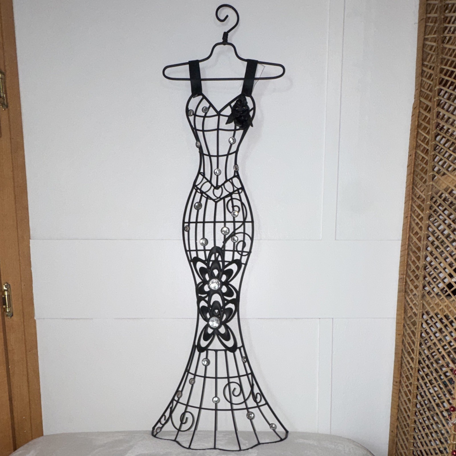 Black Metal Dress Form Jewelry Stand Freestanding Hanging Holds 25+ Pieces