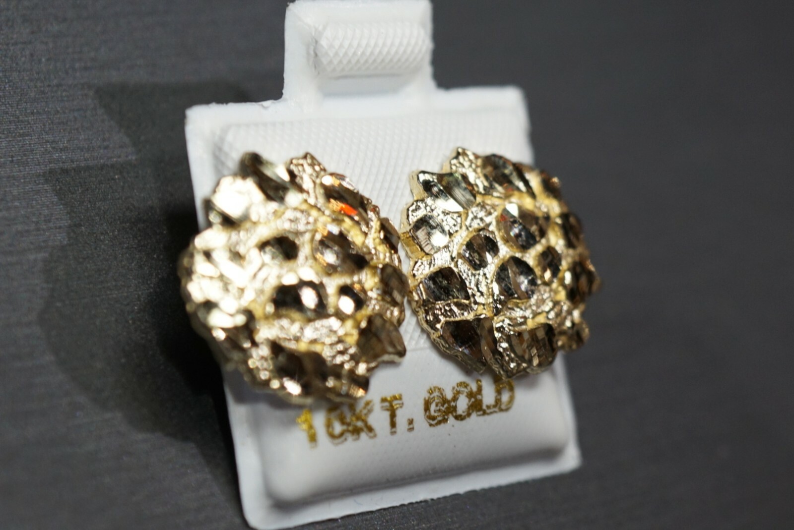 10K Solid Yellow Gold 15MM Diamond Cut Round Nugget Stud Earrings.