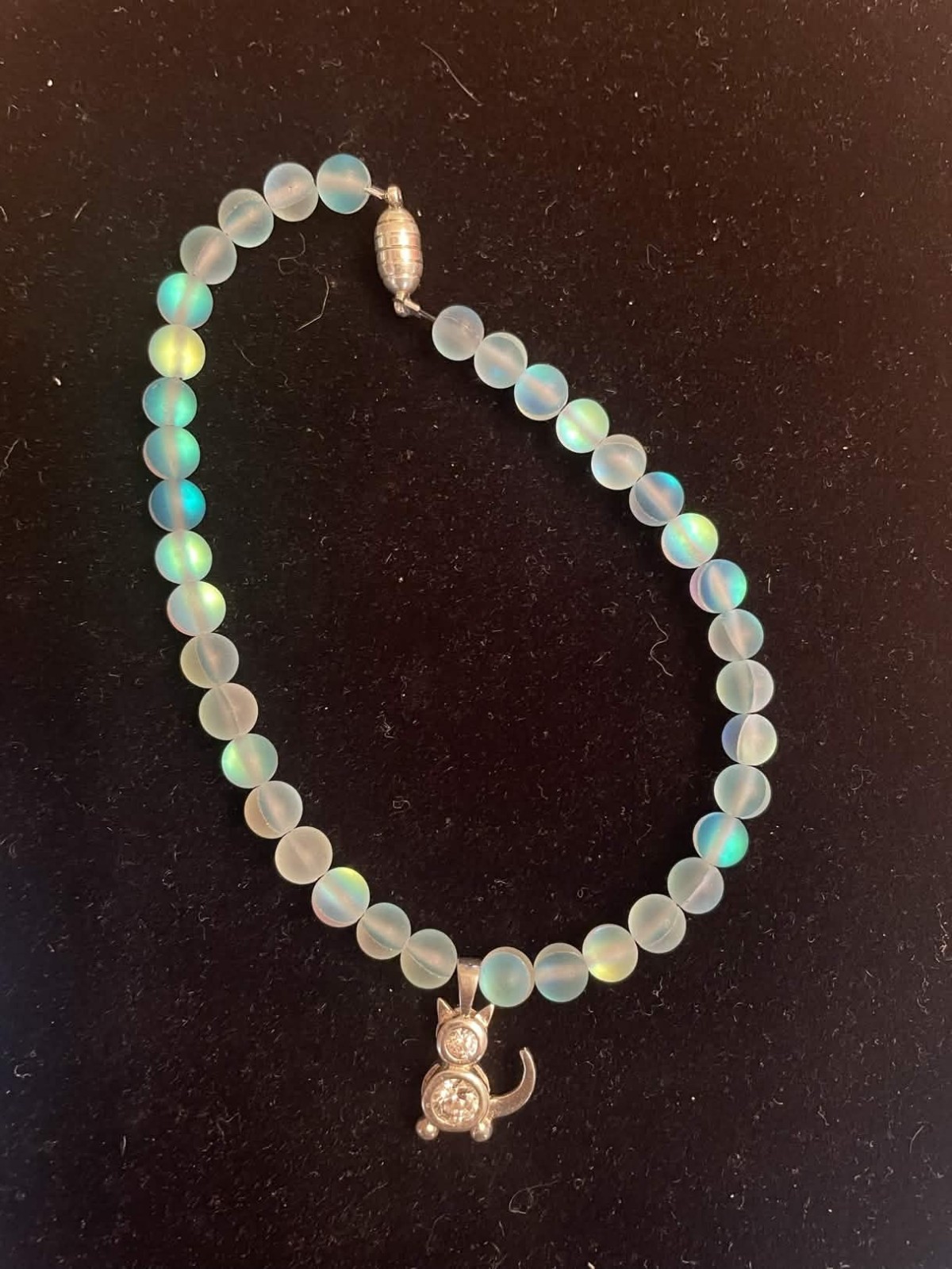 Blue Beaded Cat Charm Anklet. 10 Inches. Gift box.