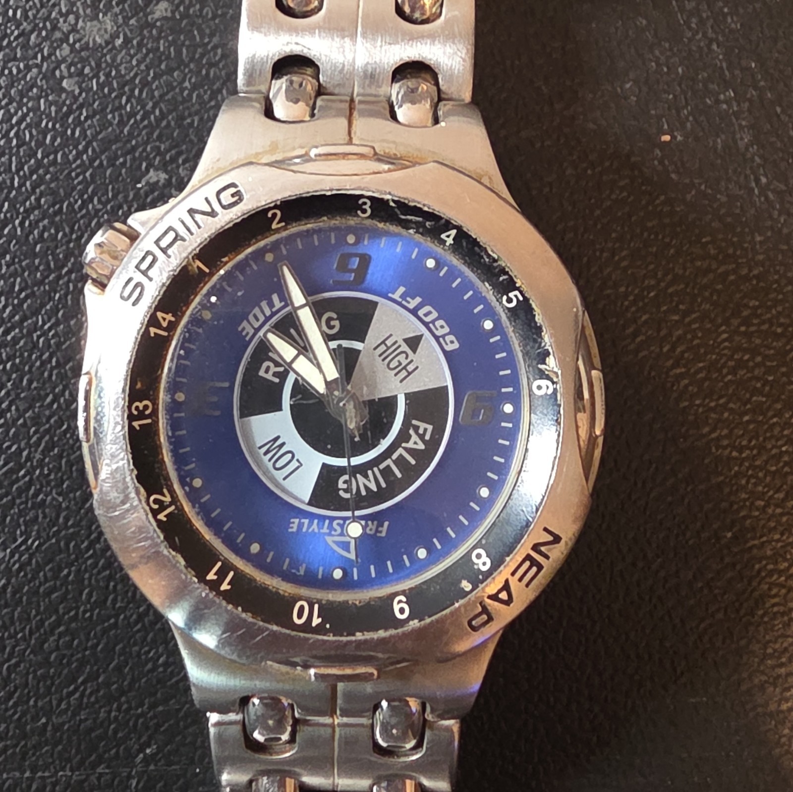 VNTG!! Freestyle Shark Tide Watch, Water Resistant 660ft, works, needs battery