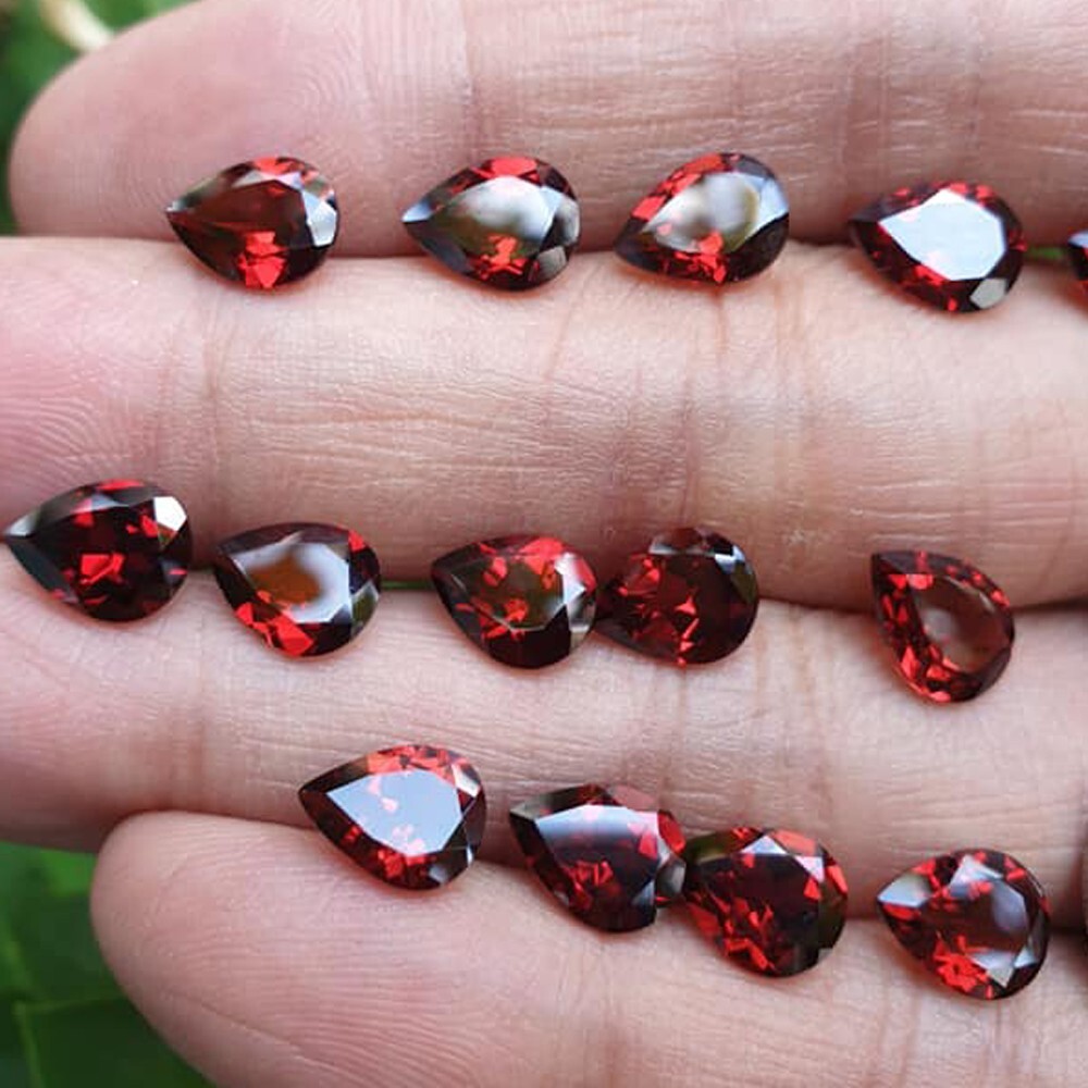 Pear 9x7mm 2Pcs/3.55Ct. Attractive Color! Natural Red Mozambique Garnet Africa