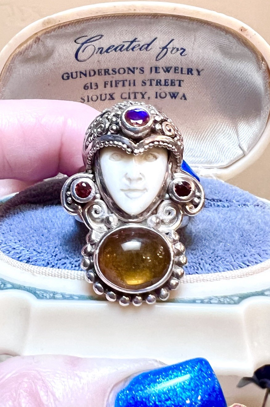 BEAUTIFUL ORNATE Sajen Sterling Silver Citrine, Garnet, Etc. Carved Goddess Ring
