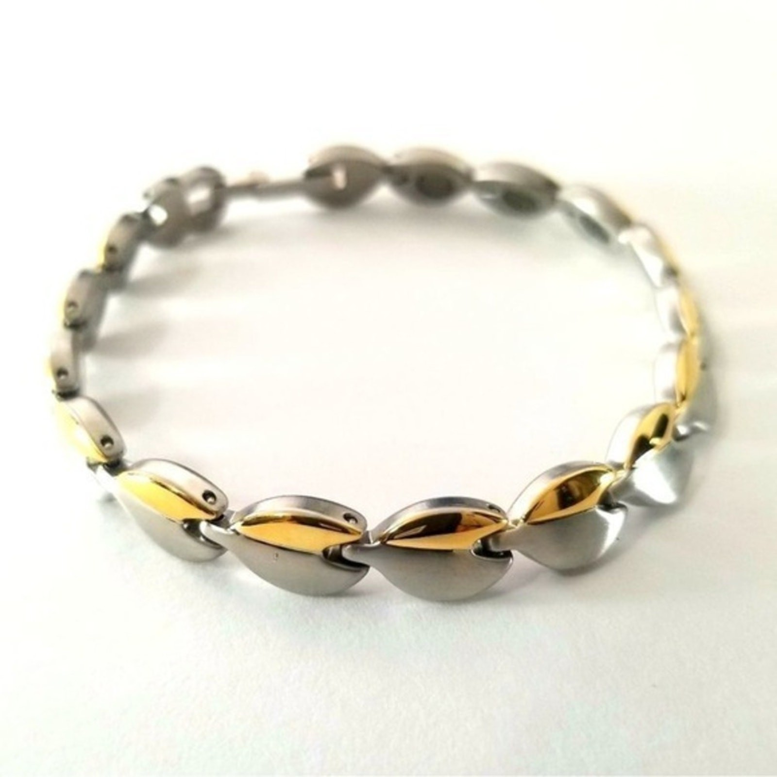 New stainless steel magnetic‎ bracelet 7.5 inches