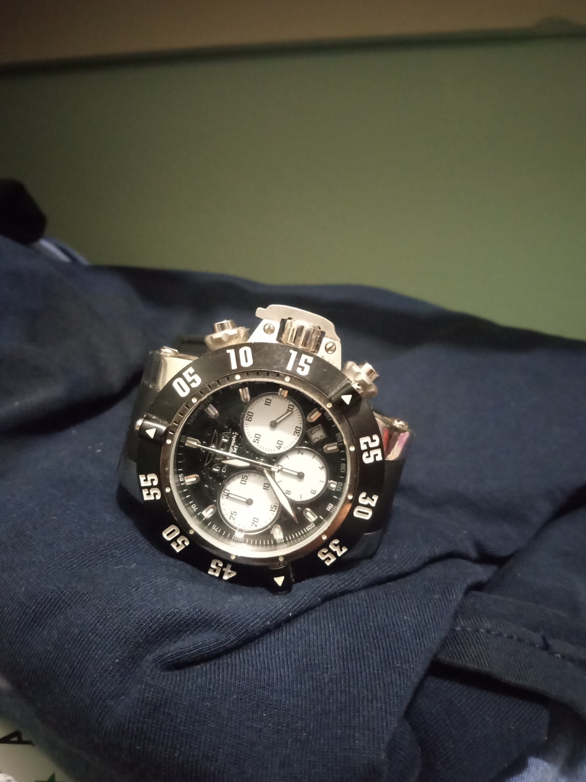 Invicta Subaqua Noma III (Model 22919) As-is/ Needs Battery