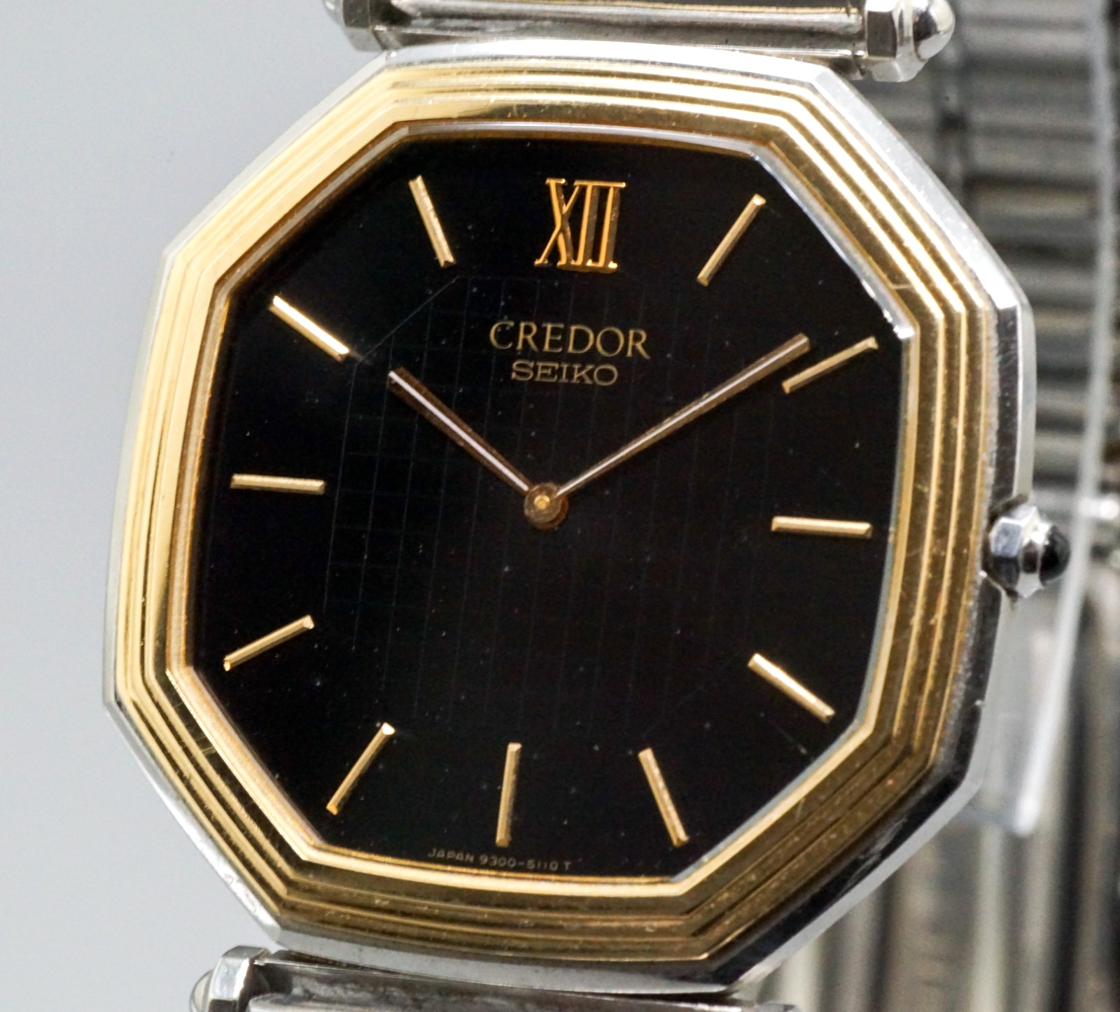 Vintage 1980 Seiko Credor 9300-5060 Quartz Men’s Watch 30mm Black Gold JAPAN