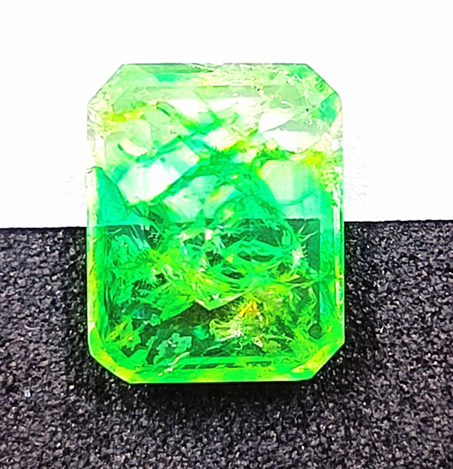 5.00 Ct IGL Zambia Gemstone Green Emerald Natural Faceted Emerald Cut Gems! AUN