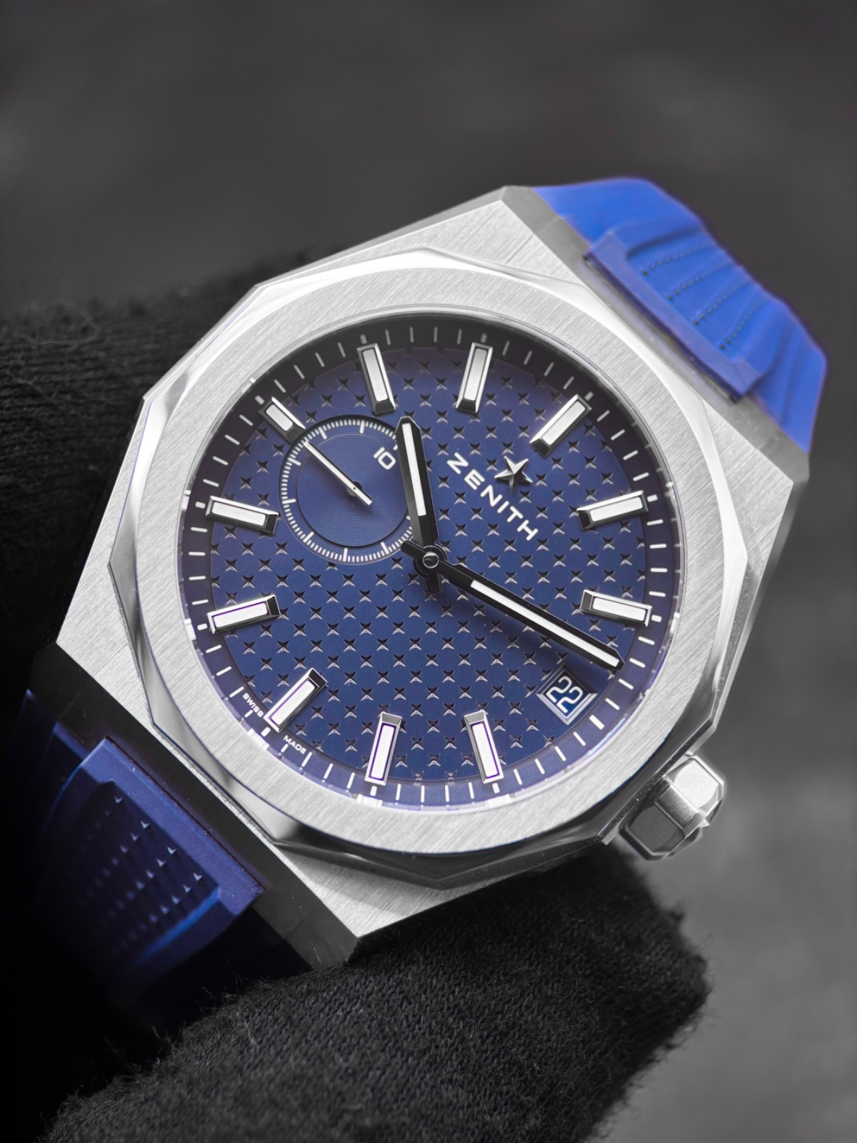 Zenith Defy Blue Men’s Watch Bracelet & Blue Strap B&P – 03.9300.3620/51.I001