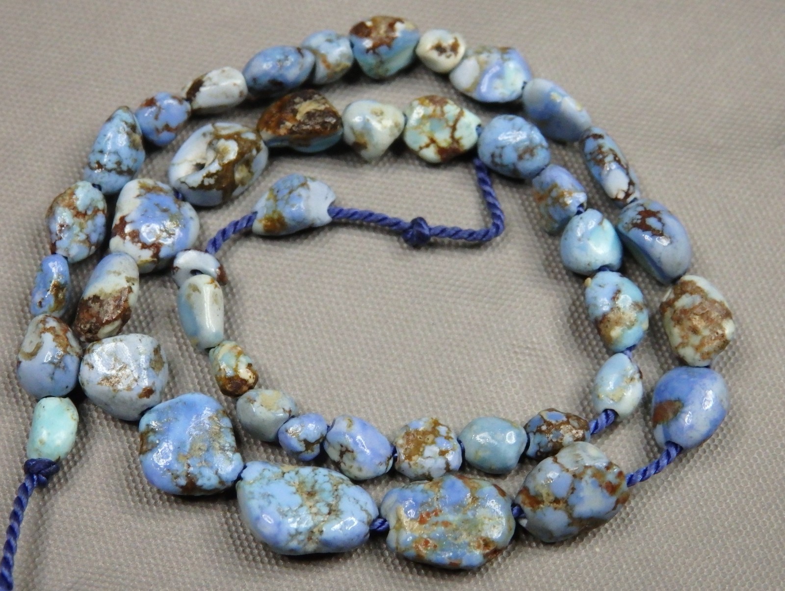 Natural GOLDEN HILLS TURQUOISE 4-8mm Pebble & Flat Nuggets 8″ Strand 18cts😍~C~