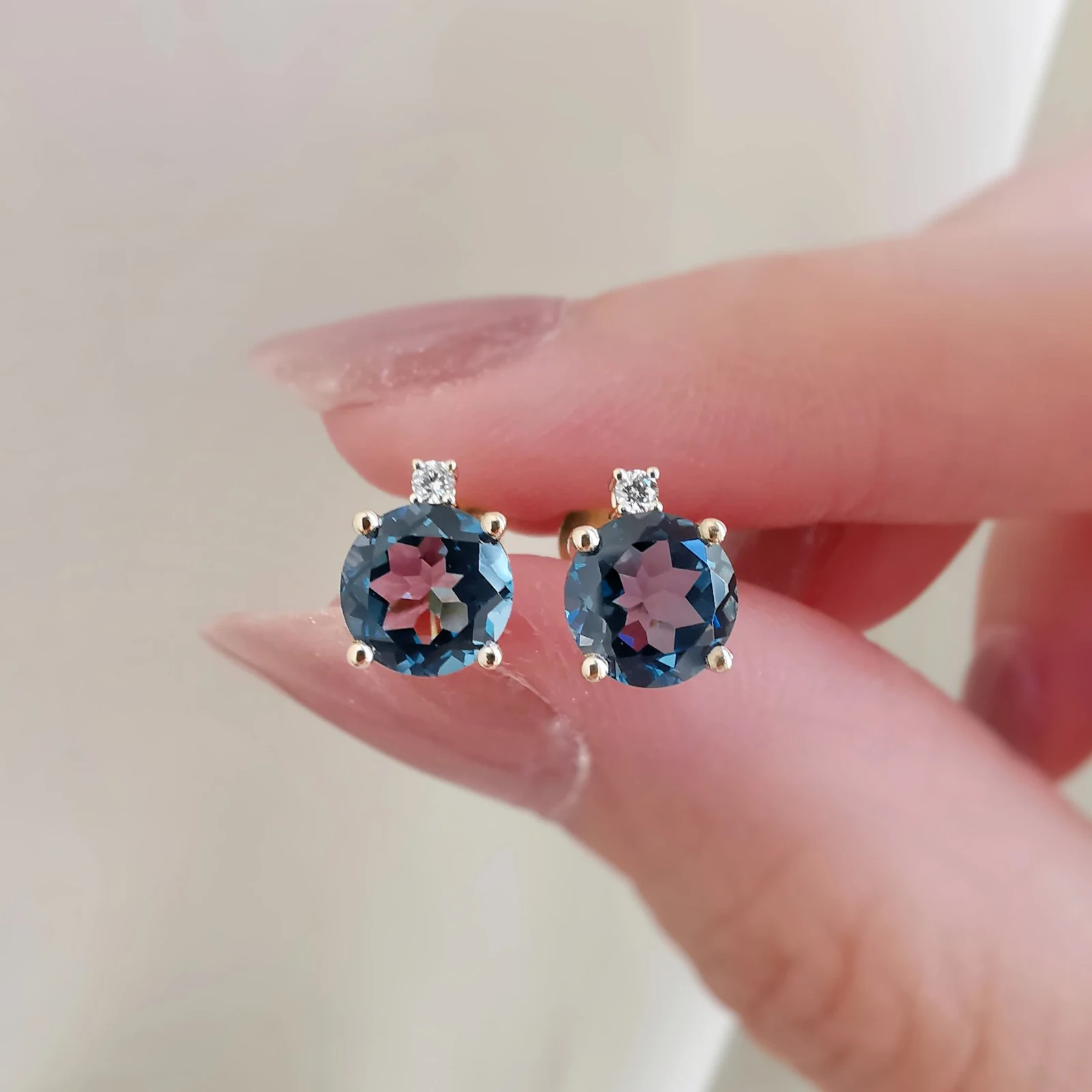 10K White Gold 2.73ctw London Blue Topaz Round Diamond Accent Stud Earrings New