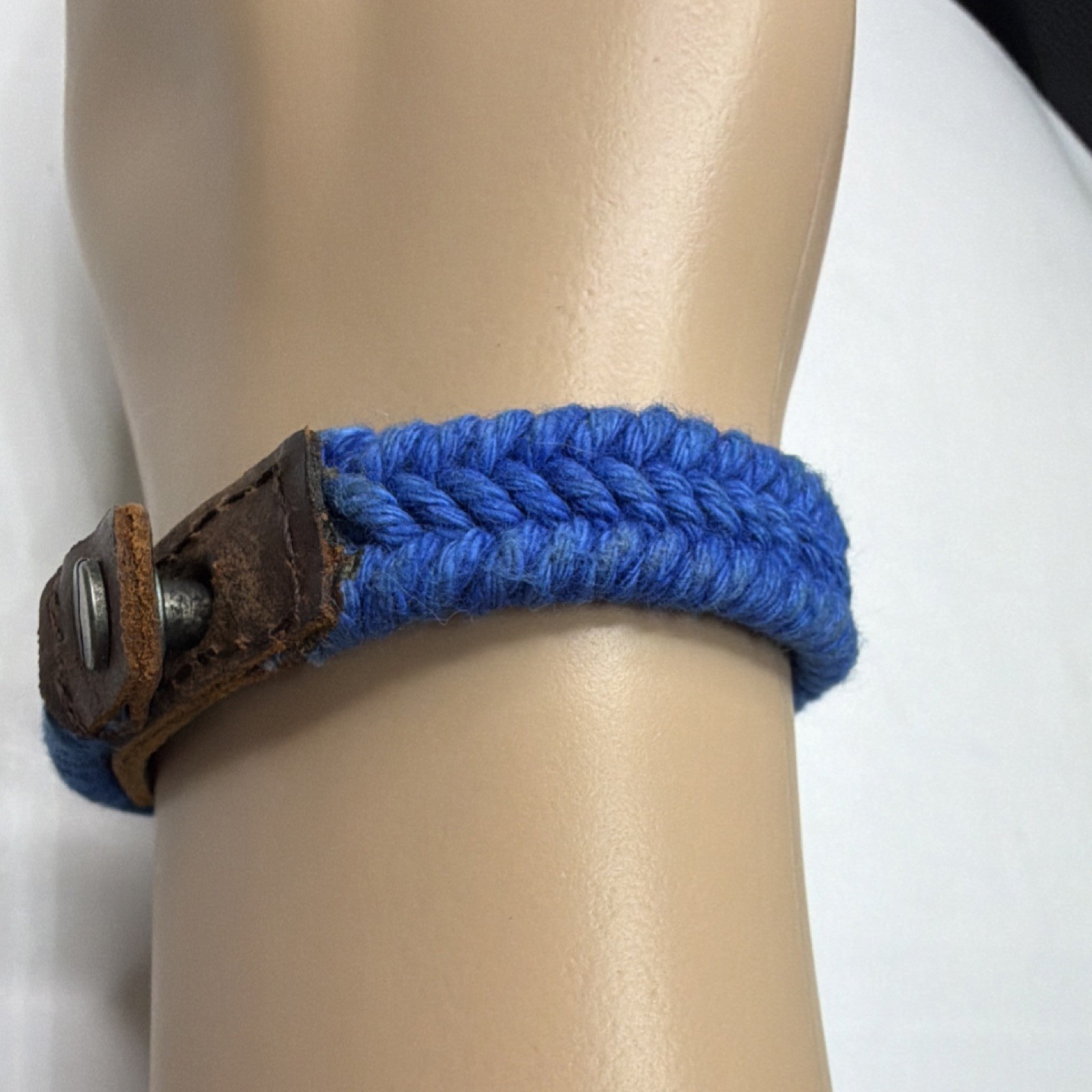 Blue Brown Braided Yarn Leather Bracelet Screw Closure Unisex Adults 9”