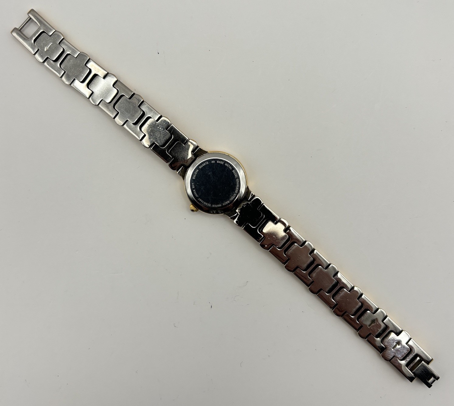 Vintage Bulova Women 98T30 Petite Gold Tone 20mm Quartz Analog Watch #7.36