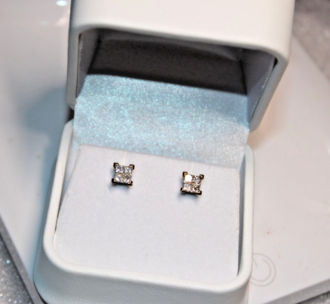 Vintage Gold Stud Earrings – Lab Diamonds? – 9K Solid Gold
