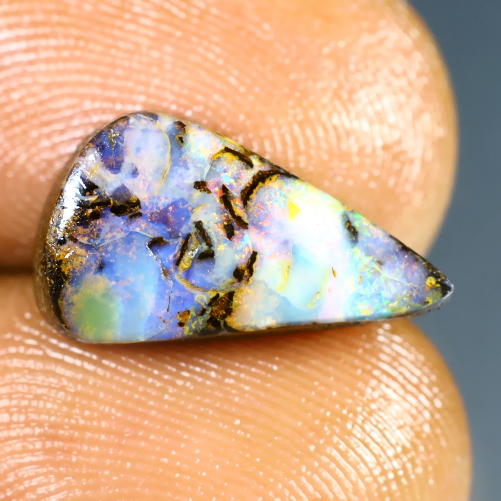 4.26 ct RARE! Cabochon (15X9mm)Multi Color Australian Koroit Boulder Opal
