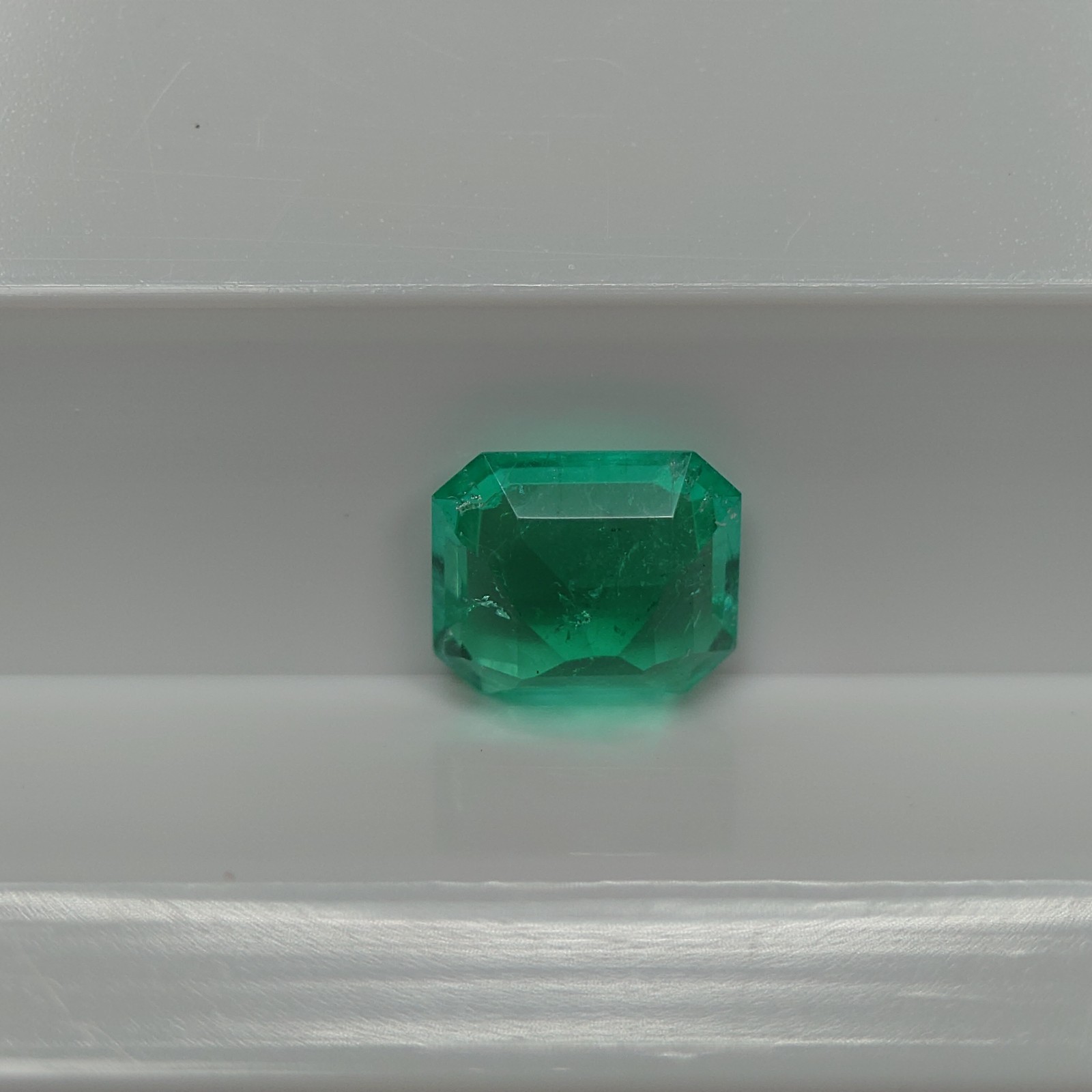 Natural Emerald 0.35 ct, approx. 4.6mm x 4.1mm x 2.5mm, Jewelry Removal e0021