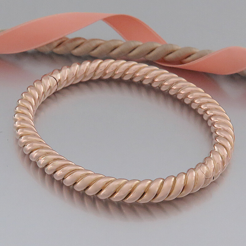 Super Beautiful Hinged Bangle – Solid – in 18K/750 Yellow Gold – Oval