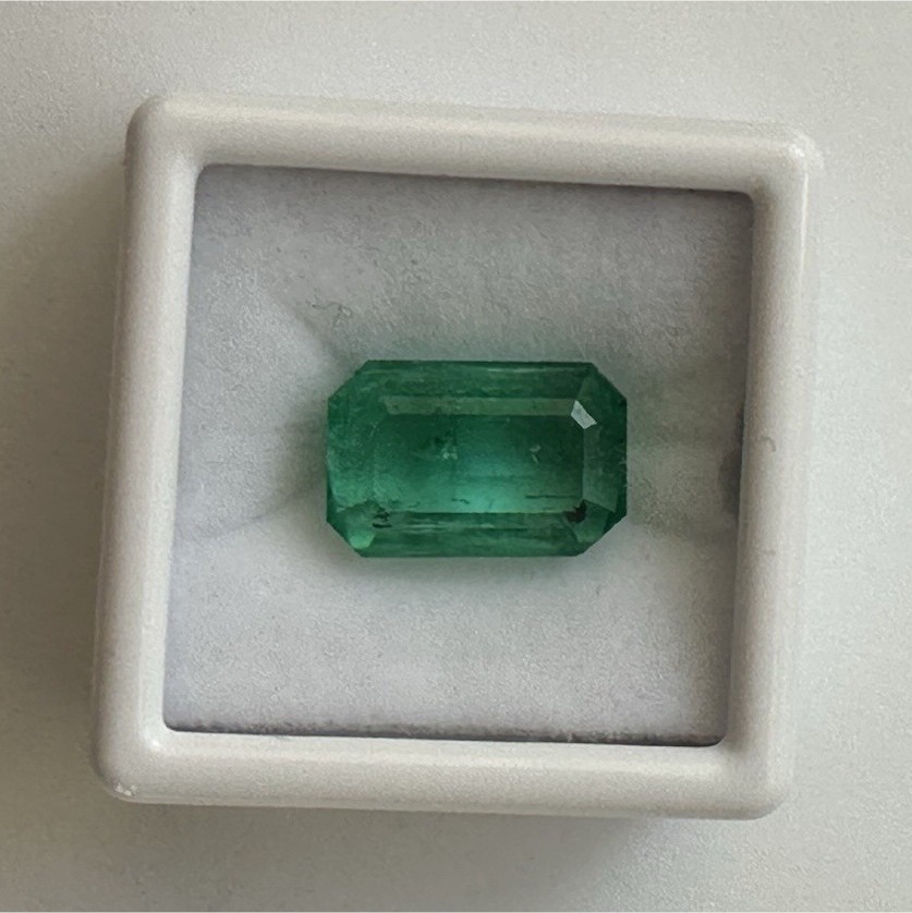 Natural Panjshir Emerald Green Transparent Gemstone 6.65 ct Loose