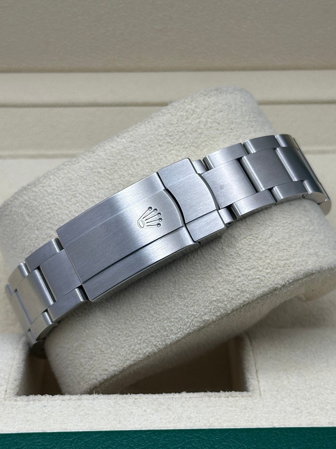 Rolex 124300 2023 Green Dial Box & Papers