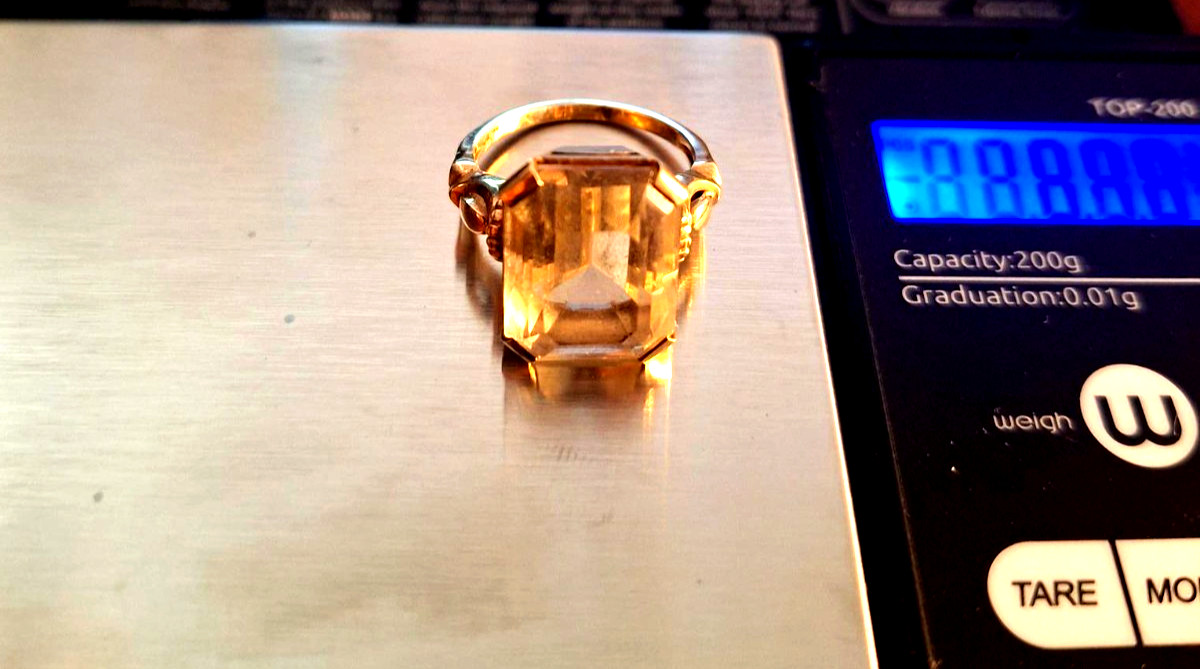5 Gold Rings (10k & 14K) with stones & diamonds