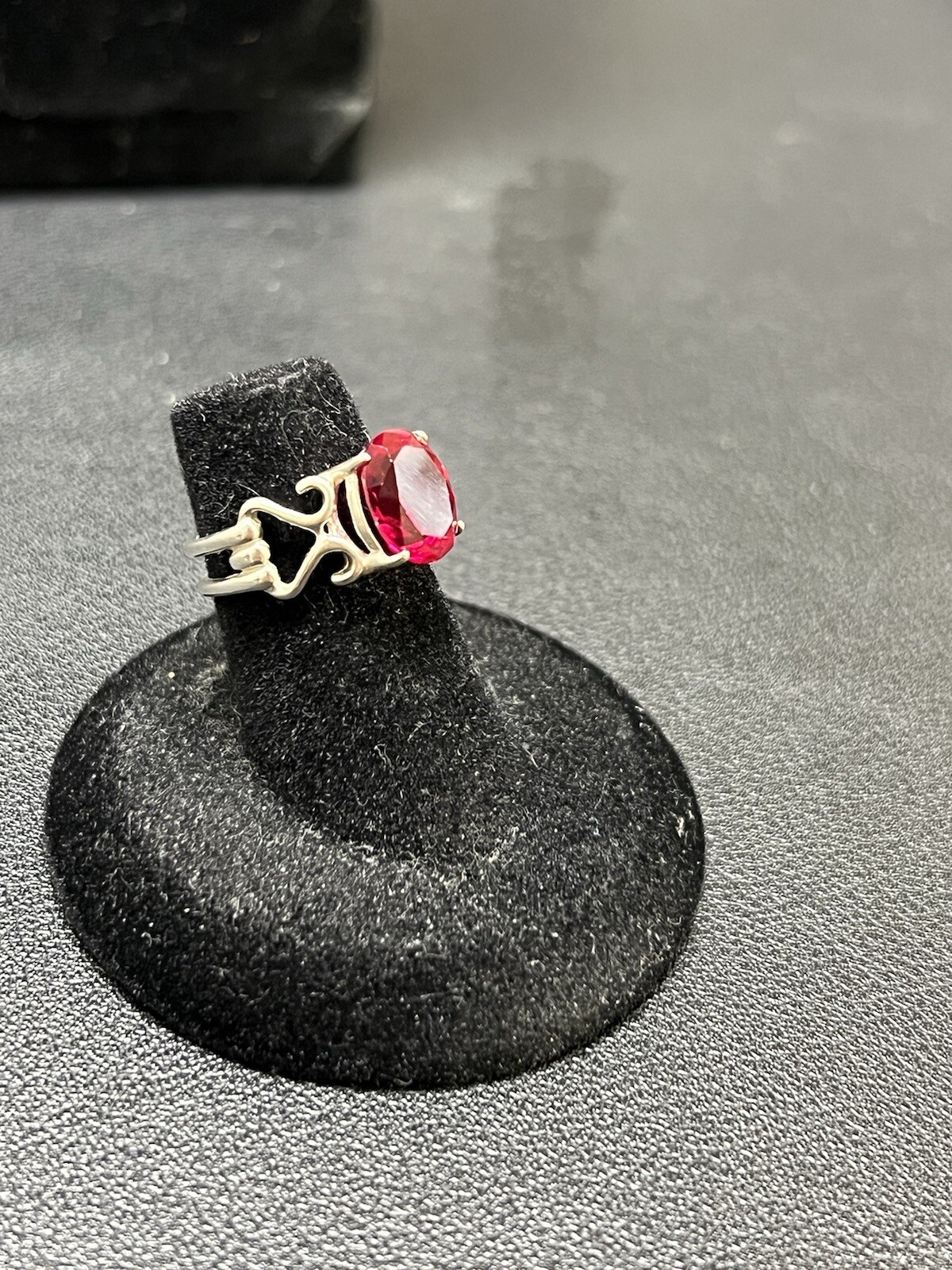 925 Sterling Silver Ruby Red Color Ring 3.2 Grams Size 5
