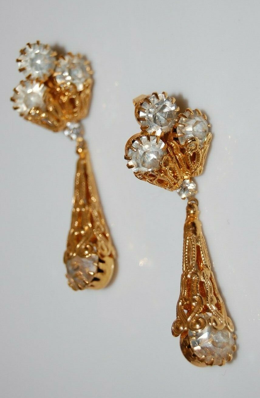 ELEGANT VTG CLEAR CRYSTALS FILIGREE ANTIQUE STYLE DROP DANG GOLDEN CLIP EARRINGS