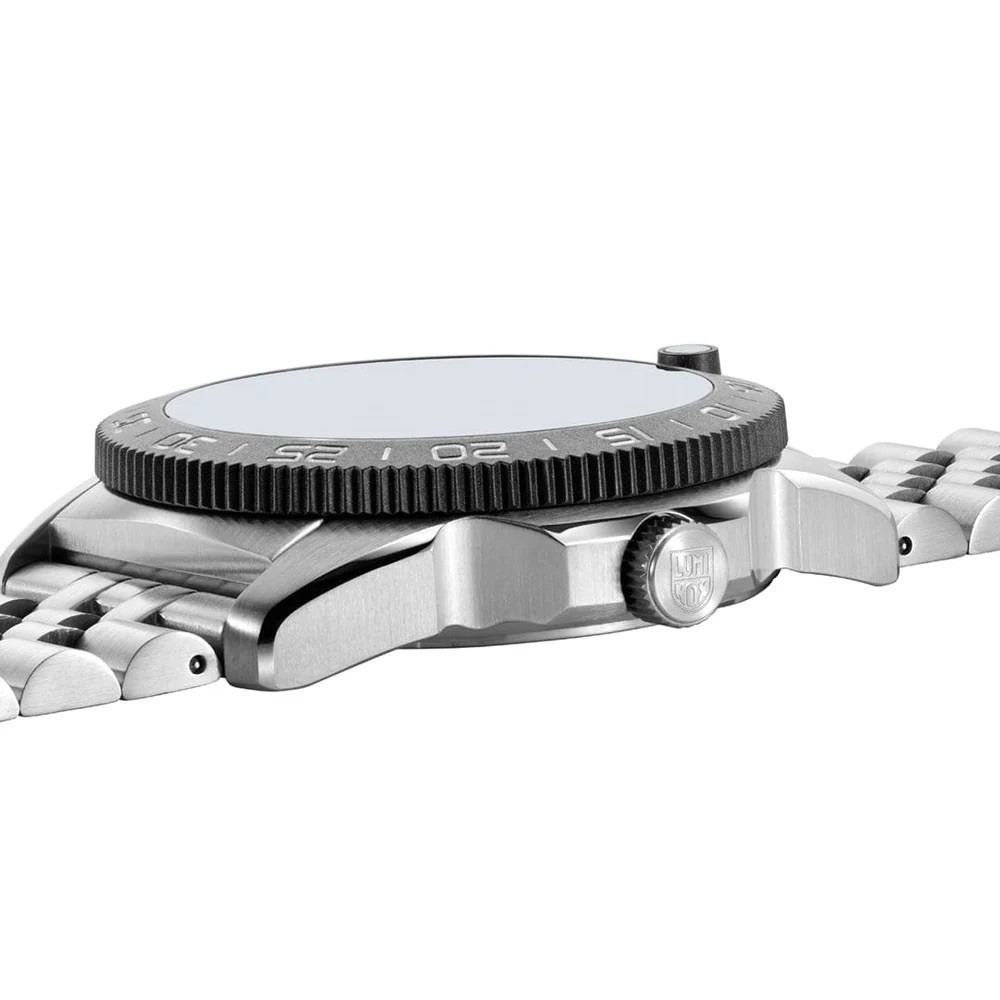 Luminox Pacific Diver Men’s Watch Blue Dial, Stainless Steel – XS.3123M.SET.1