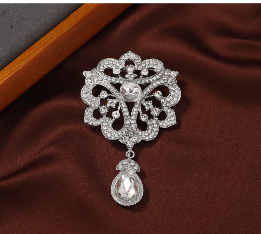 Women Men Vintage Brooch Pin Elegant Enamel Pin Antique Jewelry Noble Gift