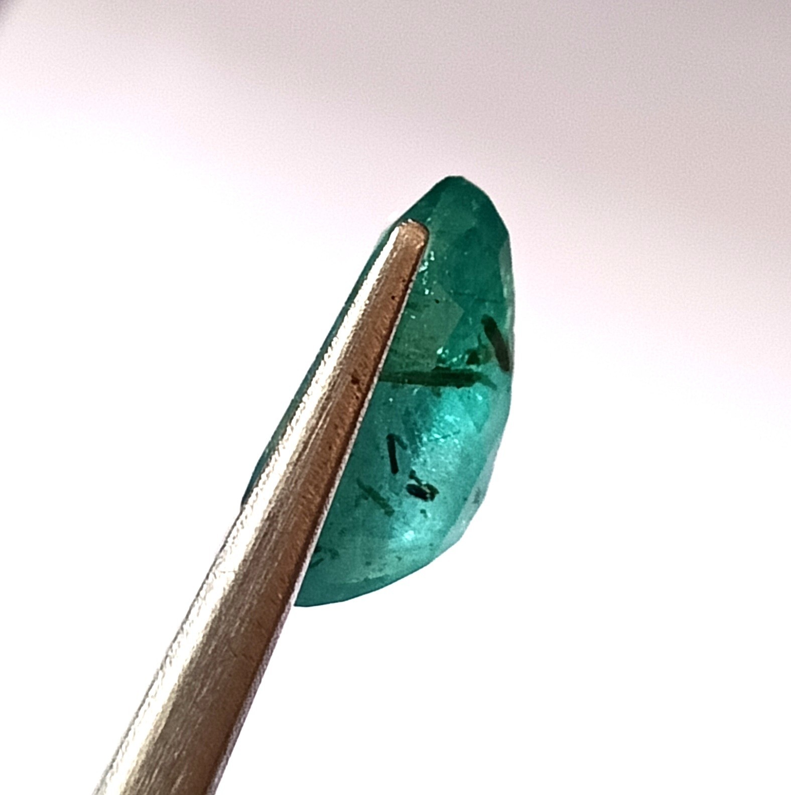 Genuine Zambian Emerald 6.80 Carat Natural Faceted Oval Gemstone 14.7X10.4 mm
