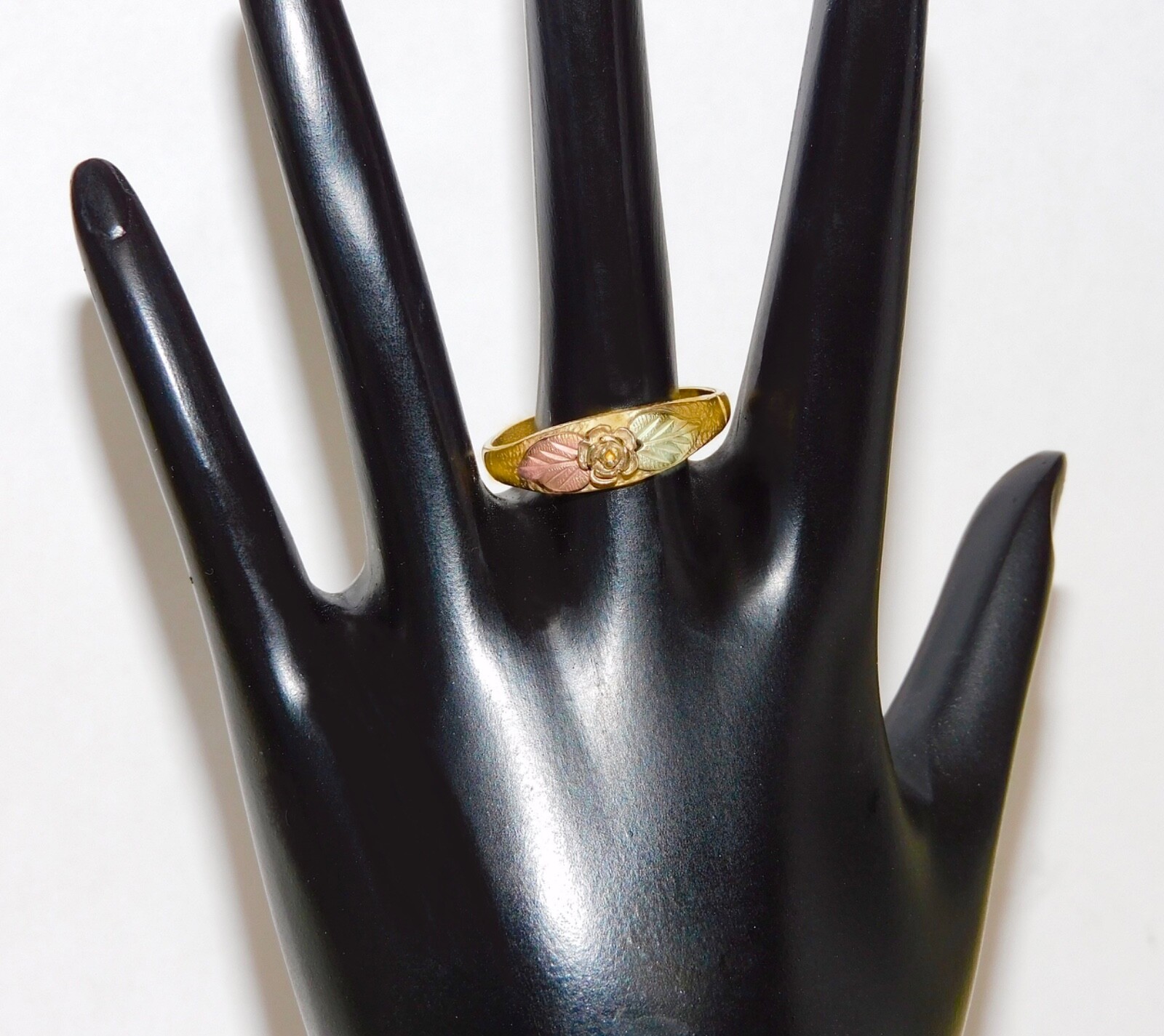 Black Hills Gold 10k Landstrom’s Yellow Rose Leaves Ring Size 8