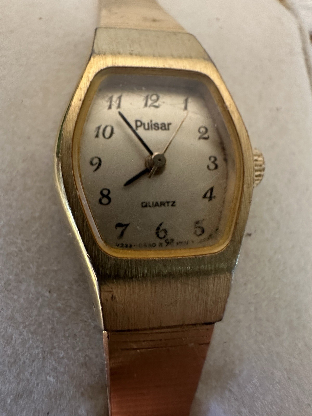 Vintage Ladies Pulsar Quartz Watch Y890-5439 13x15mm Face Needs Battery