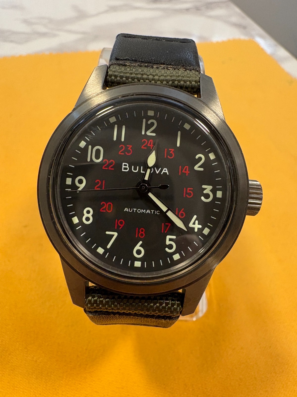 Bulova Hack 98A255 AUTOMATIC 38mm WATCH WITH TWO EXTRA STRAPS – NO RESERVE!