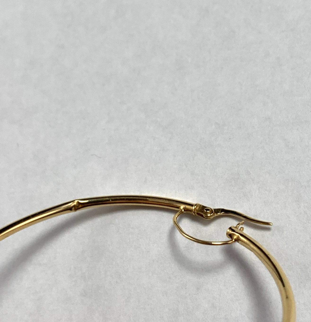 Vintage 14KT Yellow Gold Tube Hoop Earrings 2.25″ by 2mm 2.5+ grams AS IS DENTS