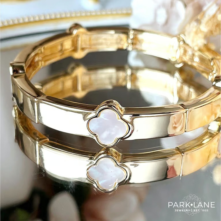 Park Lane Mother of Pearl Quatrefoil Motif Chiffon Bracelet