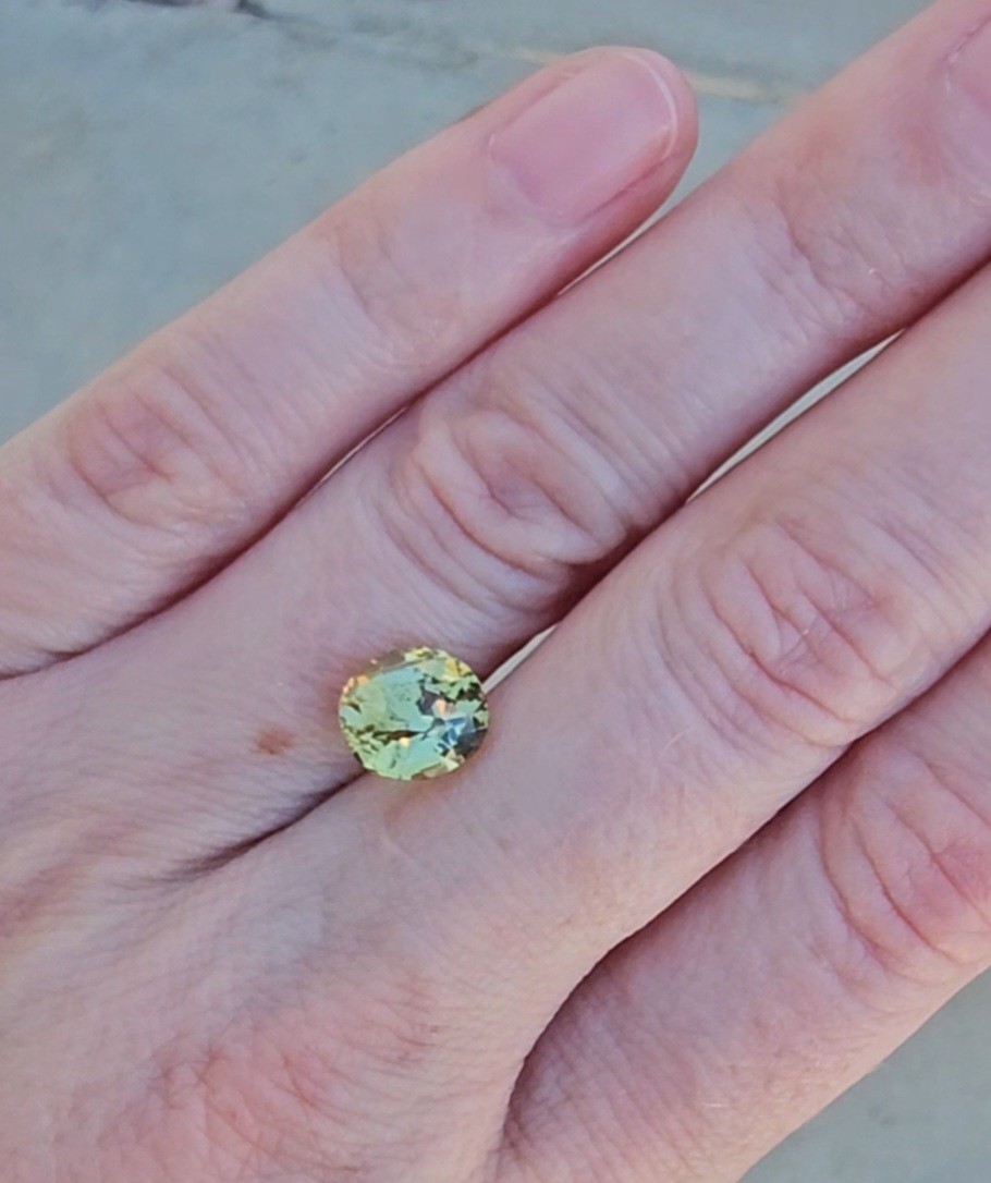 AIG CERTIFIED 3.59ct 100%Natural Earth-Mined NO-HEAT!! Yellow CHRYSOBERYL Oval