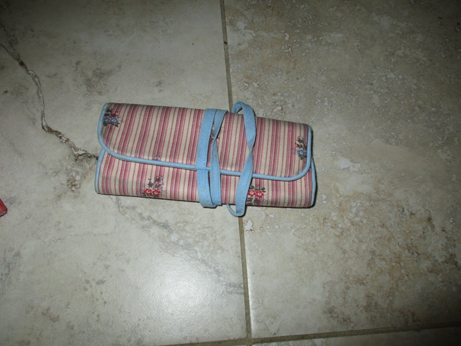 Vintage Travel Jewelry Roll Bags Lot – large 14 x 9 & small 7in x 5 in