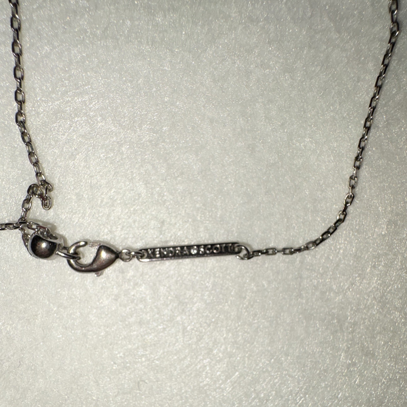Kendra Scott Krista Bow Pendant Necklace New w/out Tags Silver