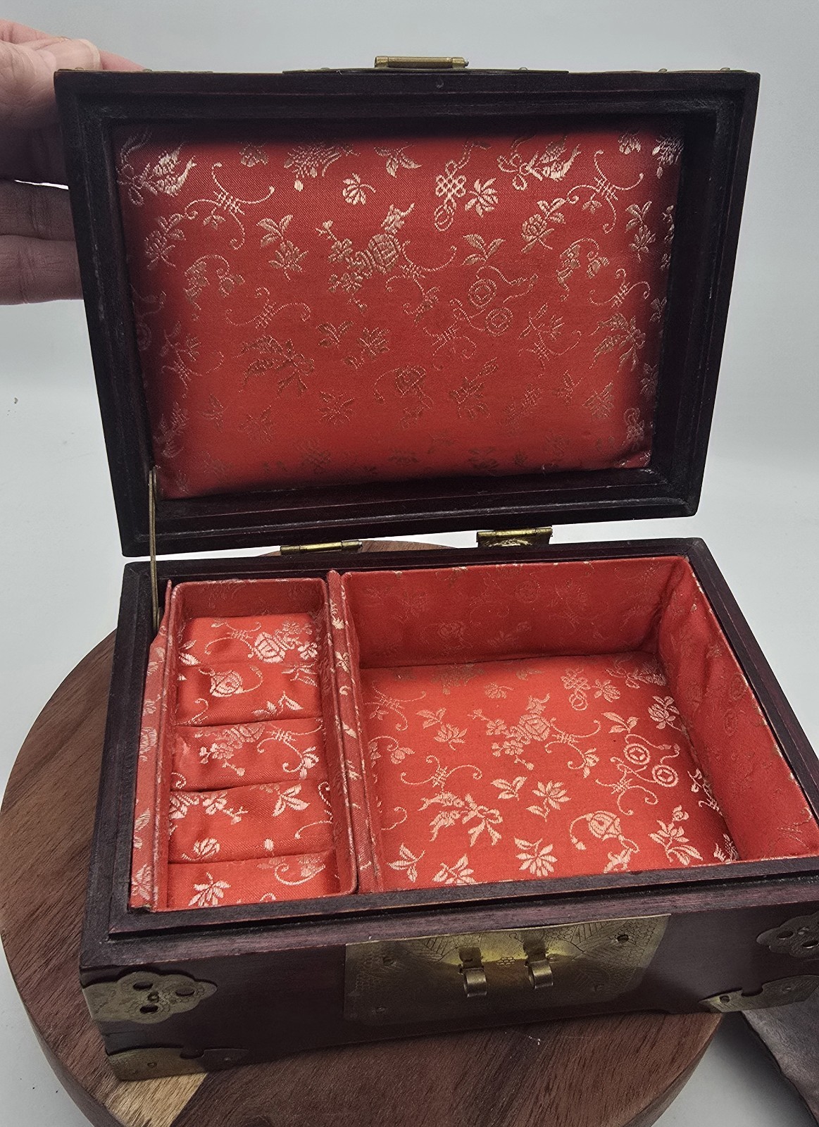 VTG Shanghai – Rosewood Brass Jewelry Box – Carved Jade Medallion Asian * READ