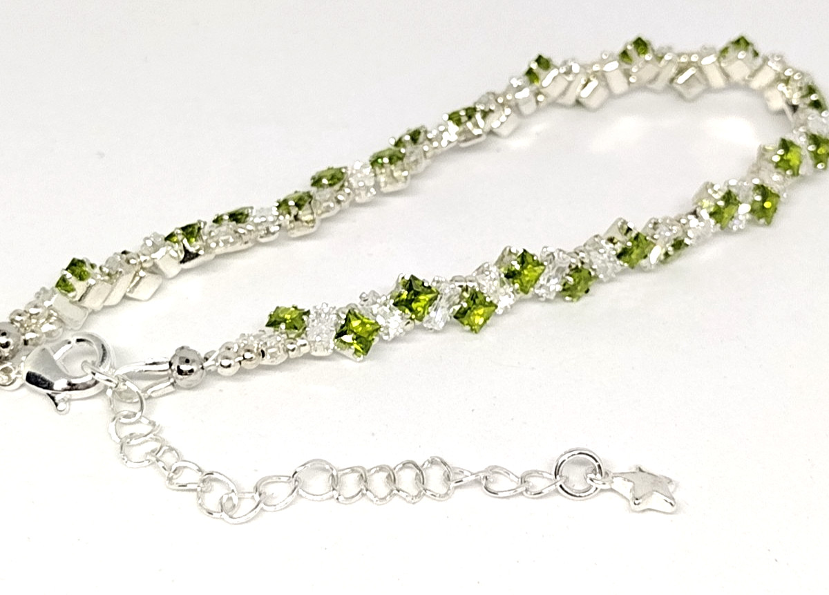 7-inch Bracelet Angle Stack – 3mm Green SQUARE-2x4mm White Rectangle Prong-Sets.