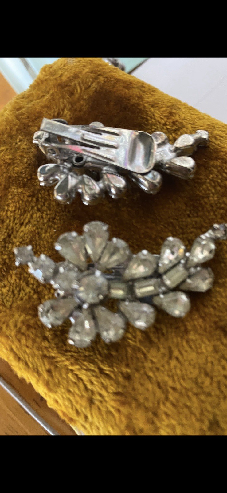 Vintage Clip On Clear Rhinestone Earrings. Weiss? Not Signed. 1.5” Long