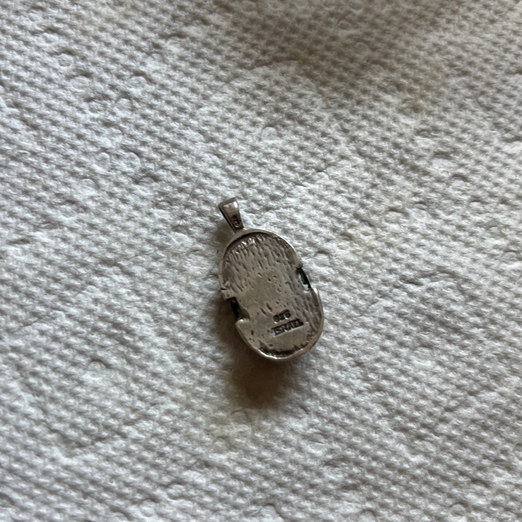 oval black onyx gemstone pendant
