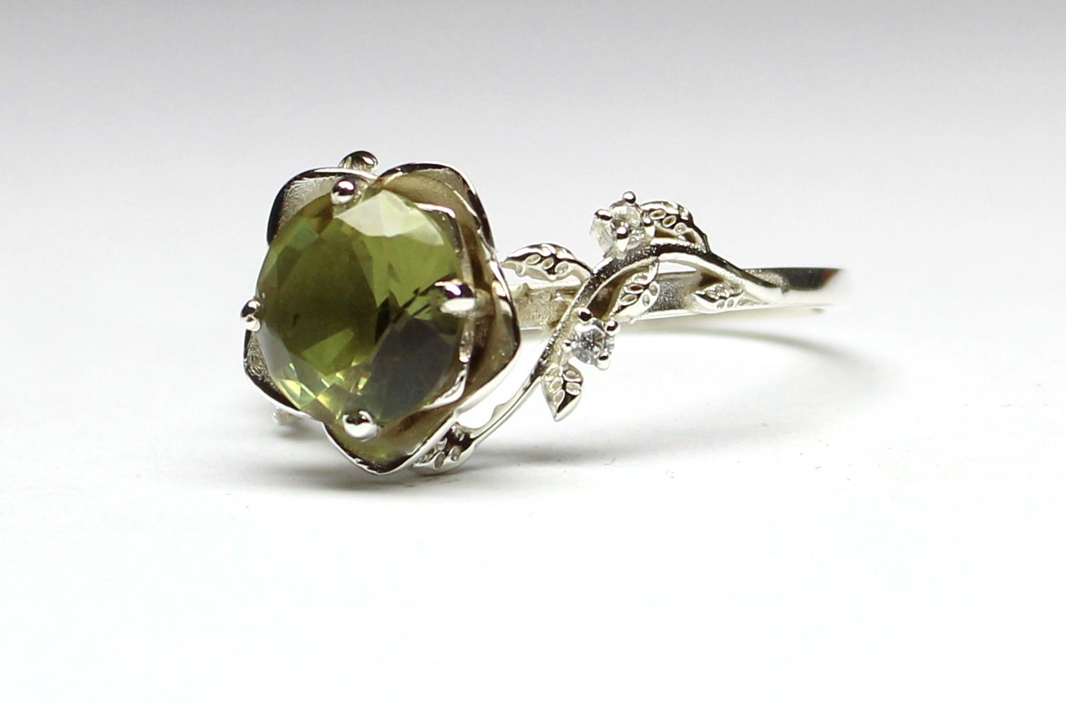 Genuinely 4 Color Change Zultanite Ring, Alexandrite Sterling Silver Flower Ring